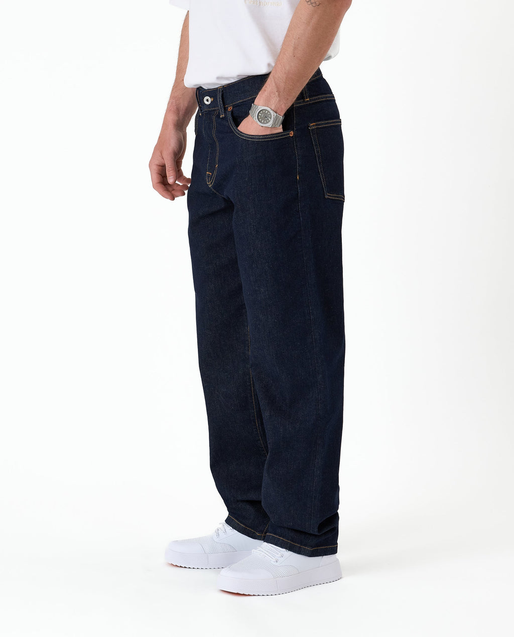 Men's dark rinse relaxed straight leg jeans with five-pocket design