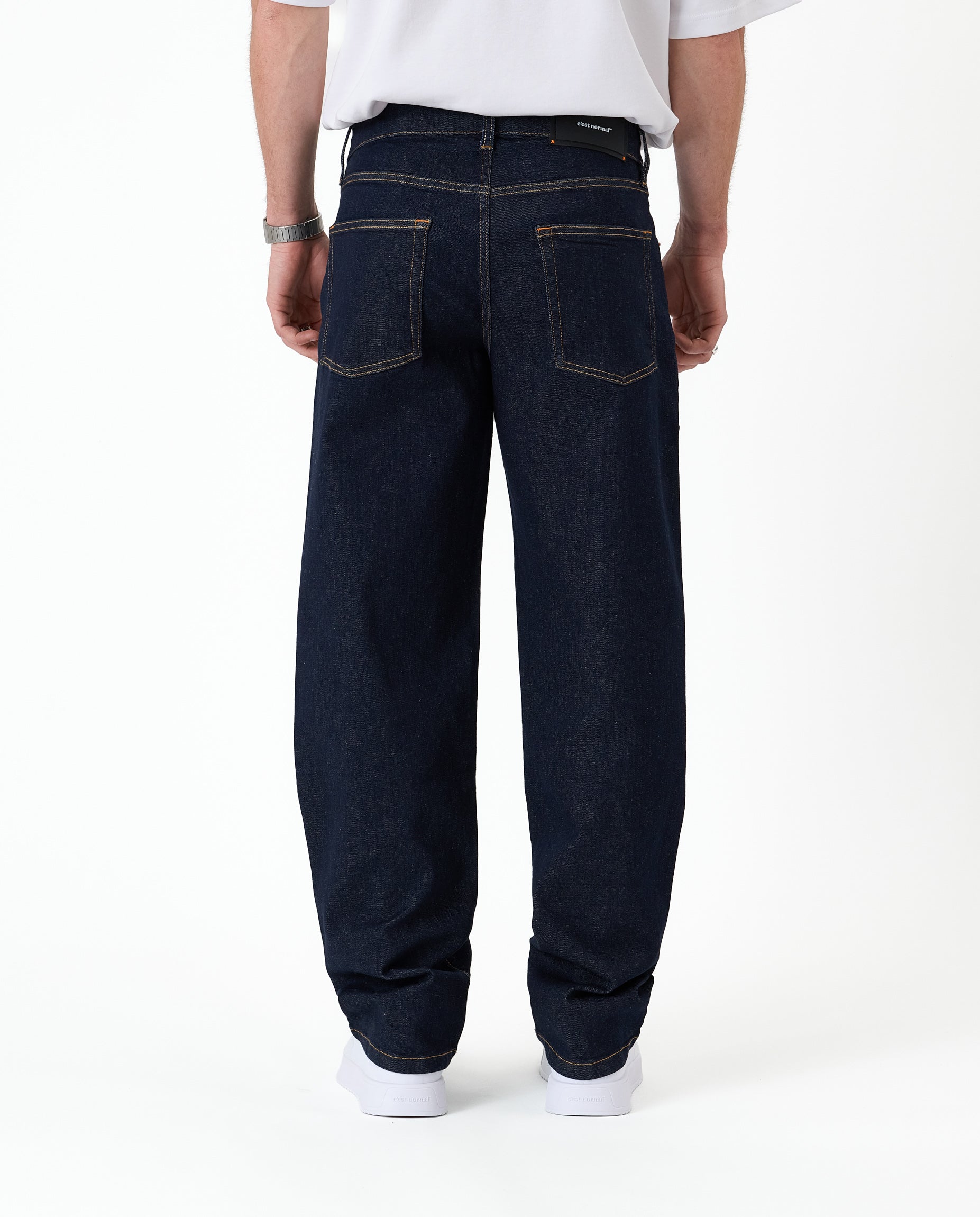 Men's dark rinse relaxed straight leg jeans with five-pocket design