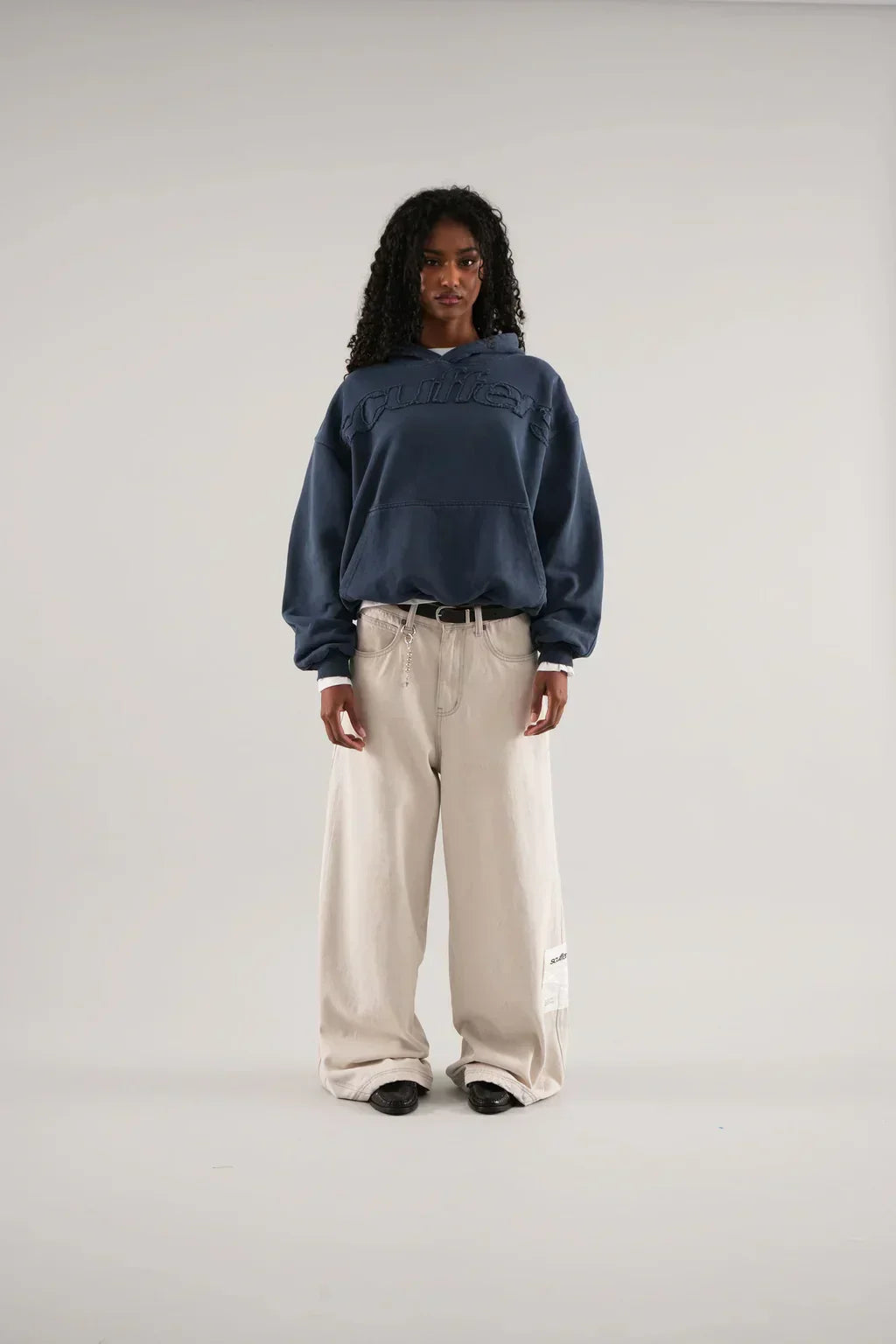 Women's hooded sweatshirt with tonal chest lettering