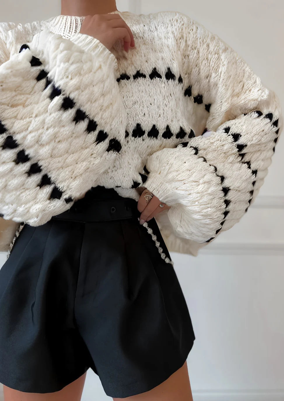 Women's black and white textured patterned knit sweater