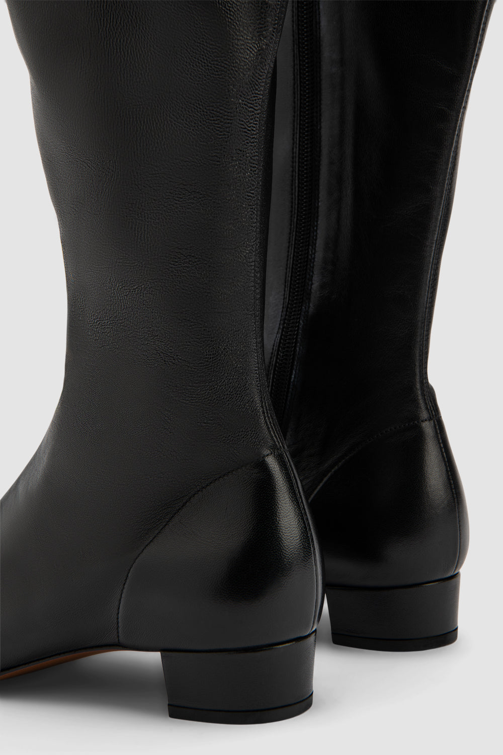 edieblackleather_6
