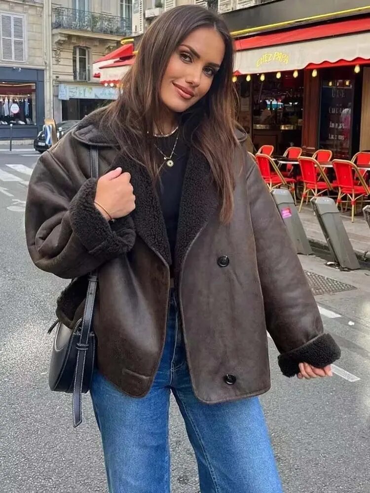 Women's relaxed jacket with wide shearling-style collar