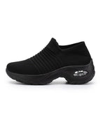 Women's ribbed slip-on sneakers with platform soles