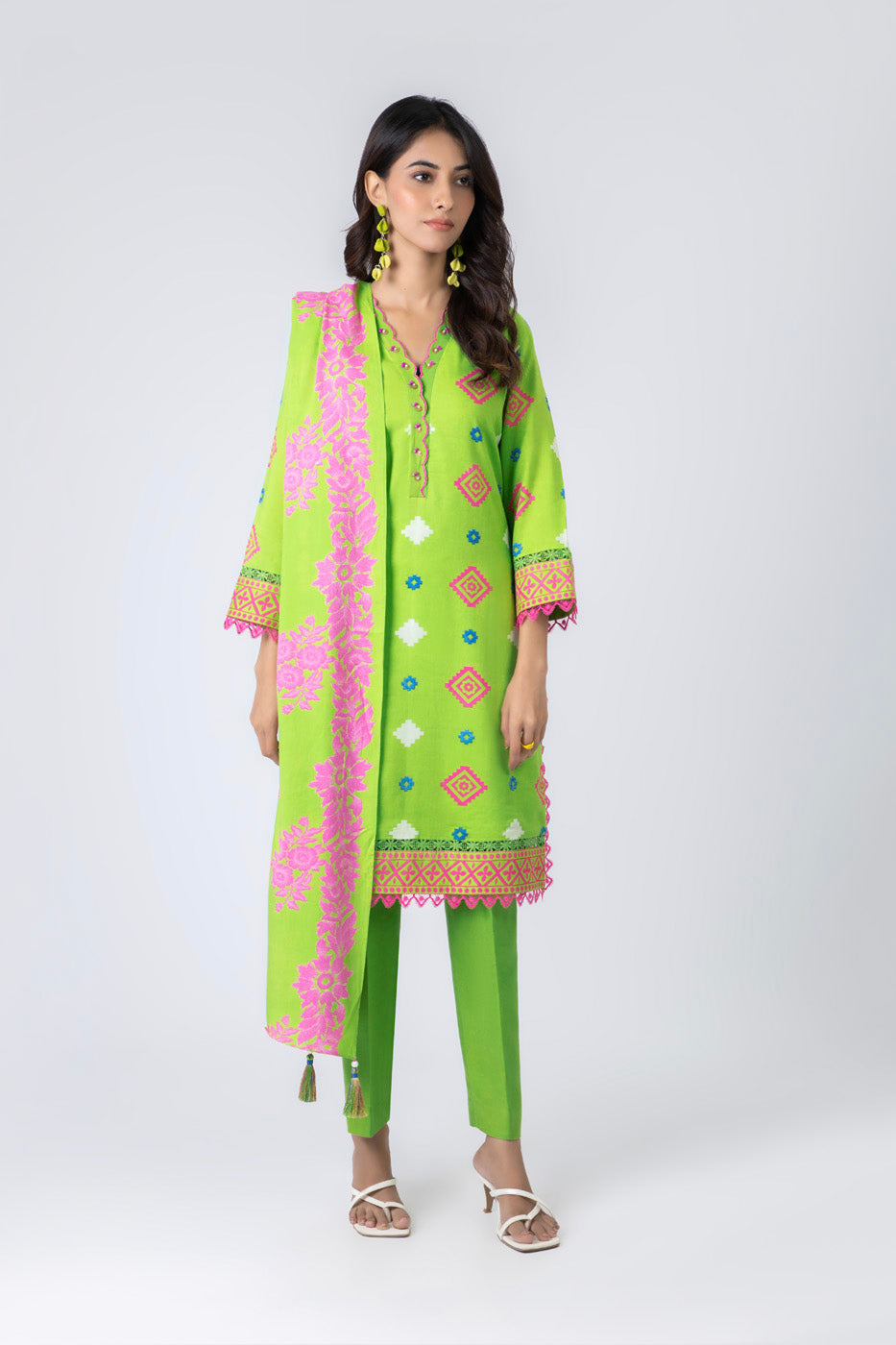 Green printed shirt and dupatta set with straight trousers