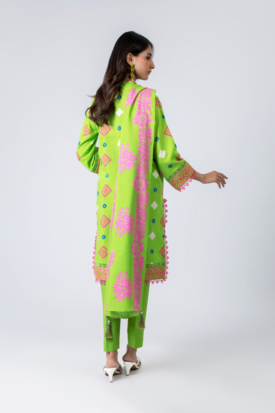 Green printed shirt and dupatta set with straight trousers
