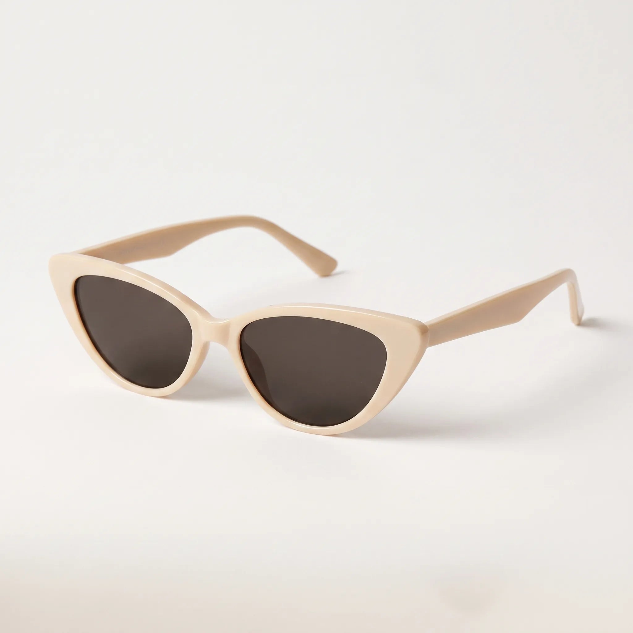 Felinea  - Retro Style Ladies Sunglasses Cat Eye Everyday Styling