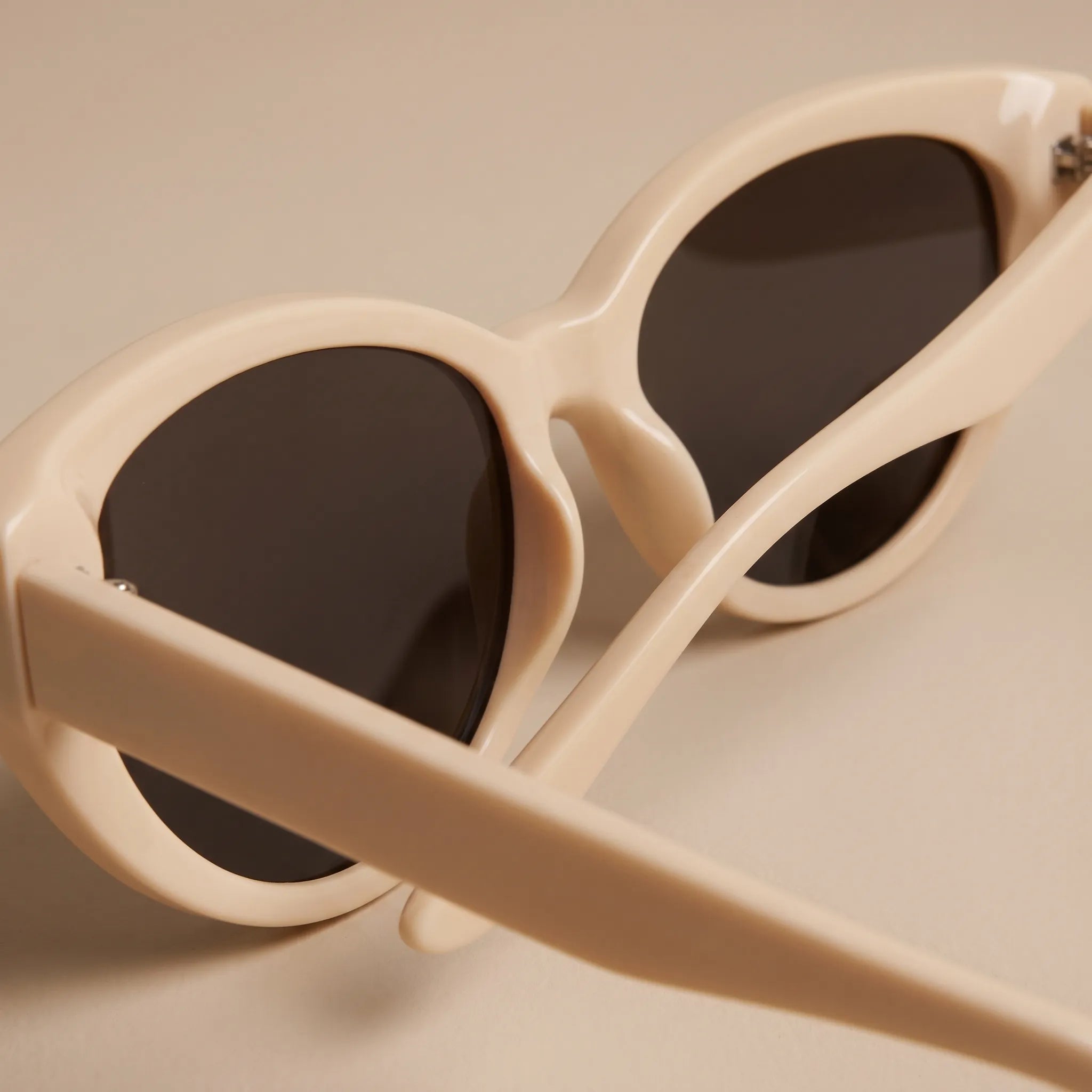 Felinea  - Retro Style Ladies Sunglasses Cat Eye Everyday Styling