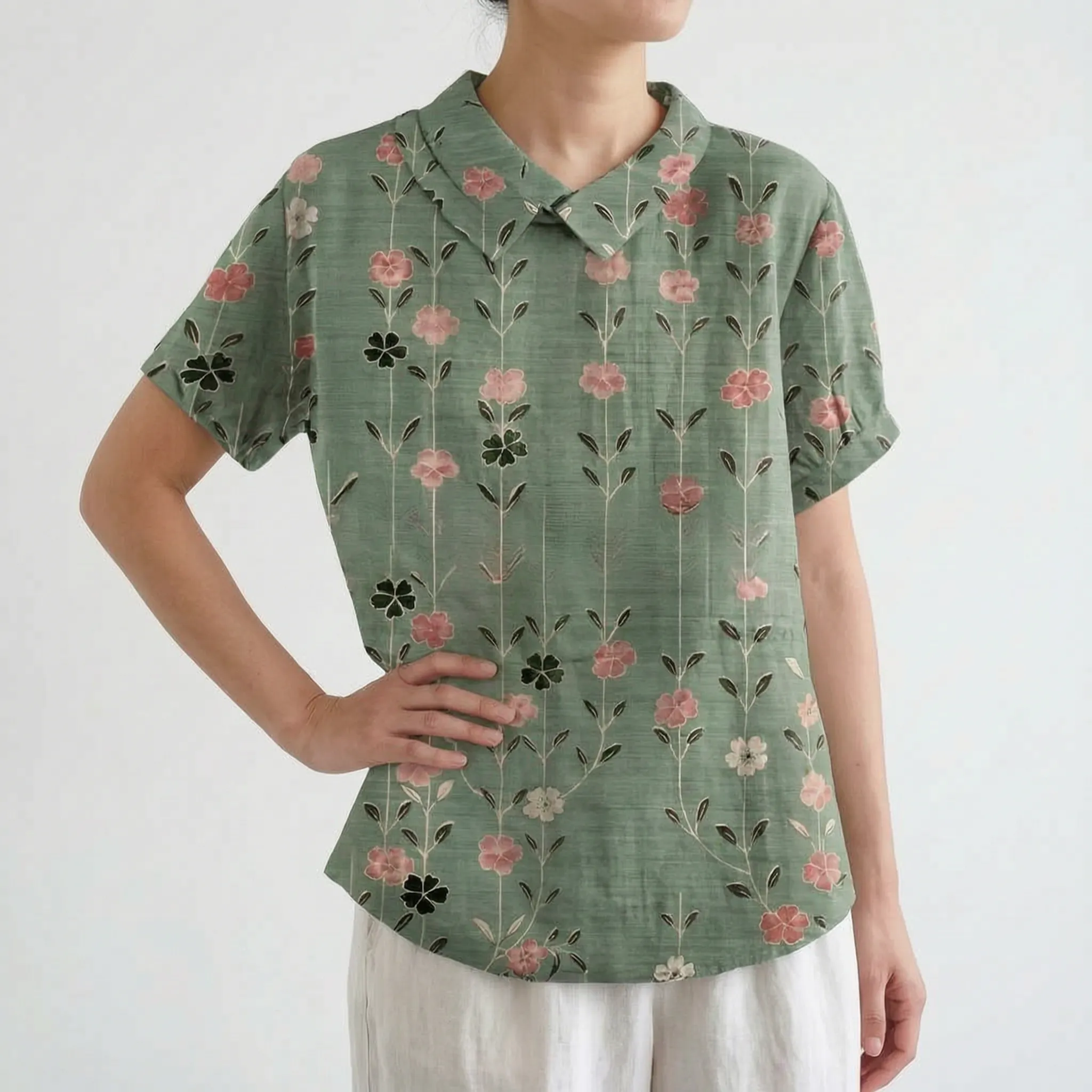 Florisa - Relaxed Short-Sleeved Womens Floral Blouse