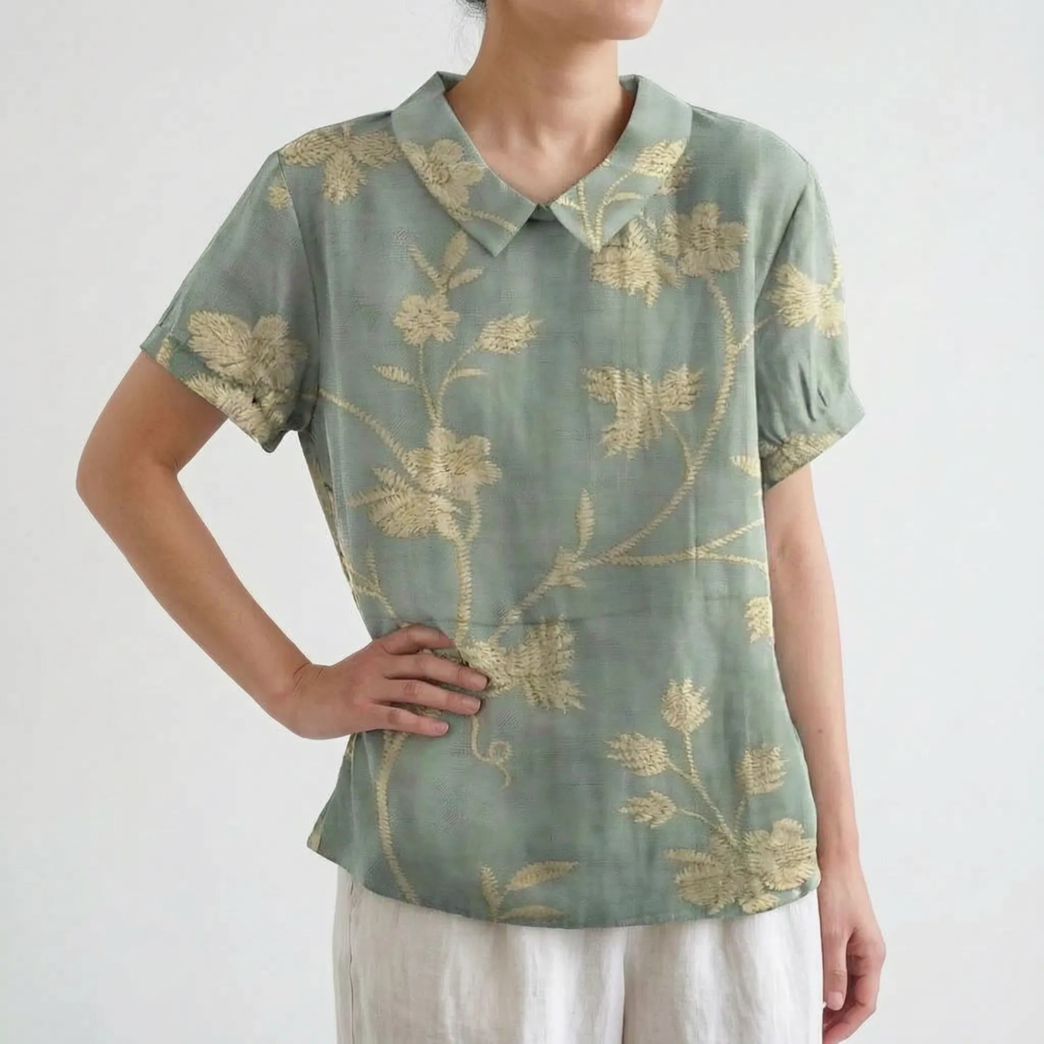 Florisa - Relaxed Short-Sleeved Womens Floral Blouse