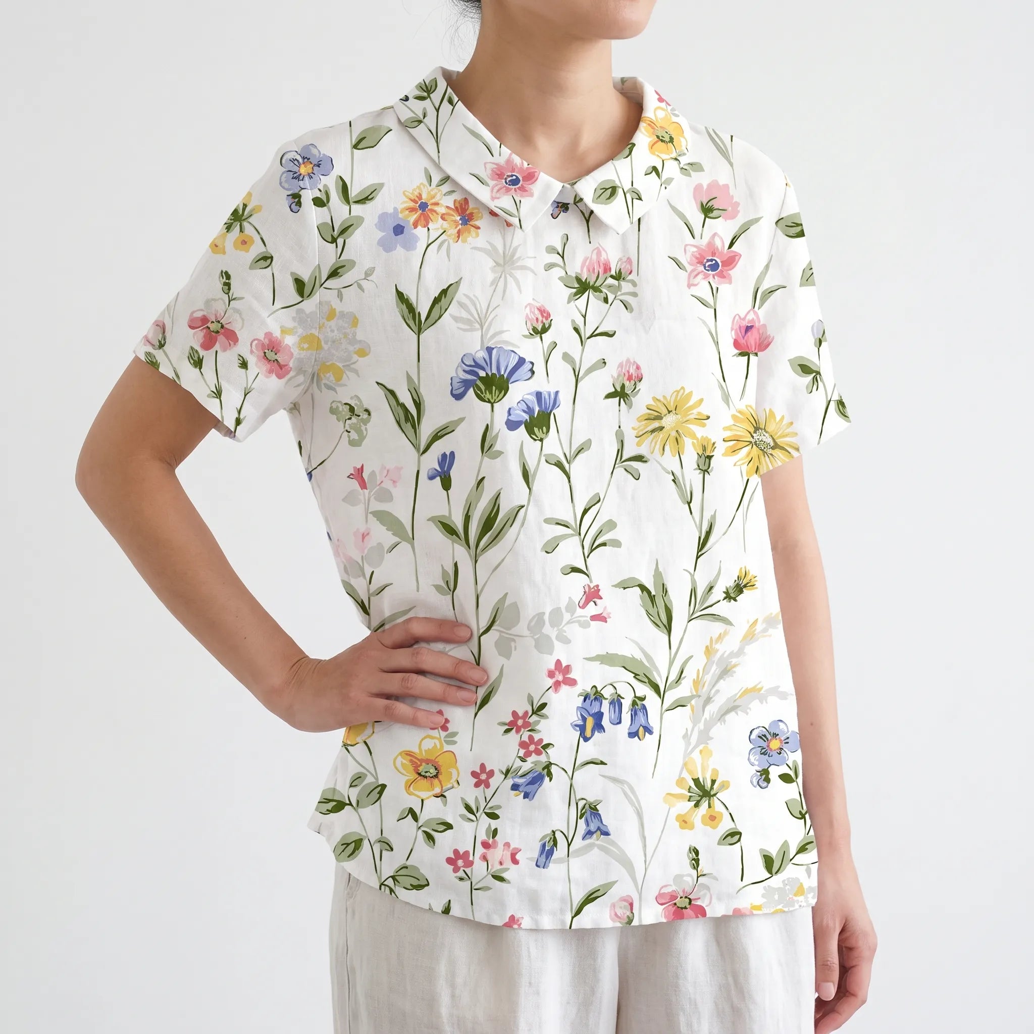 Florisa - Relaxed Short-Sleeved Womens Floral Blouse