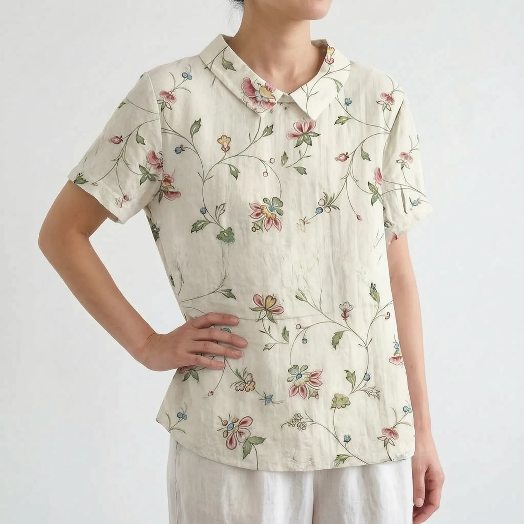 Florisa - Relaxed Short-Sleeved Womens Floral Blouse