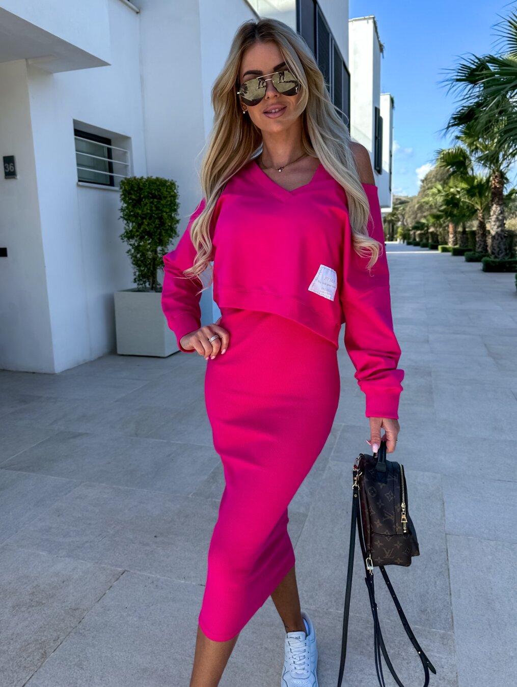 Women's V-neck long-sleeve sweatshirt and fitted midi skirt outfit set