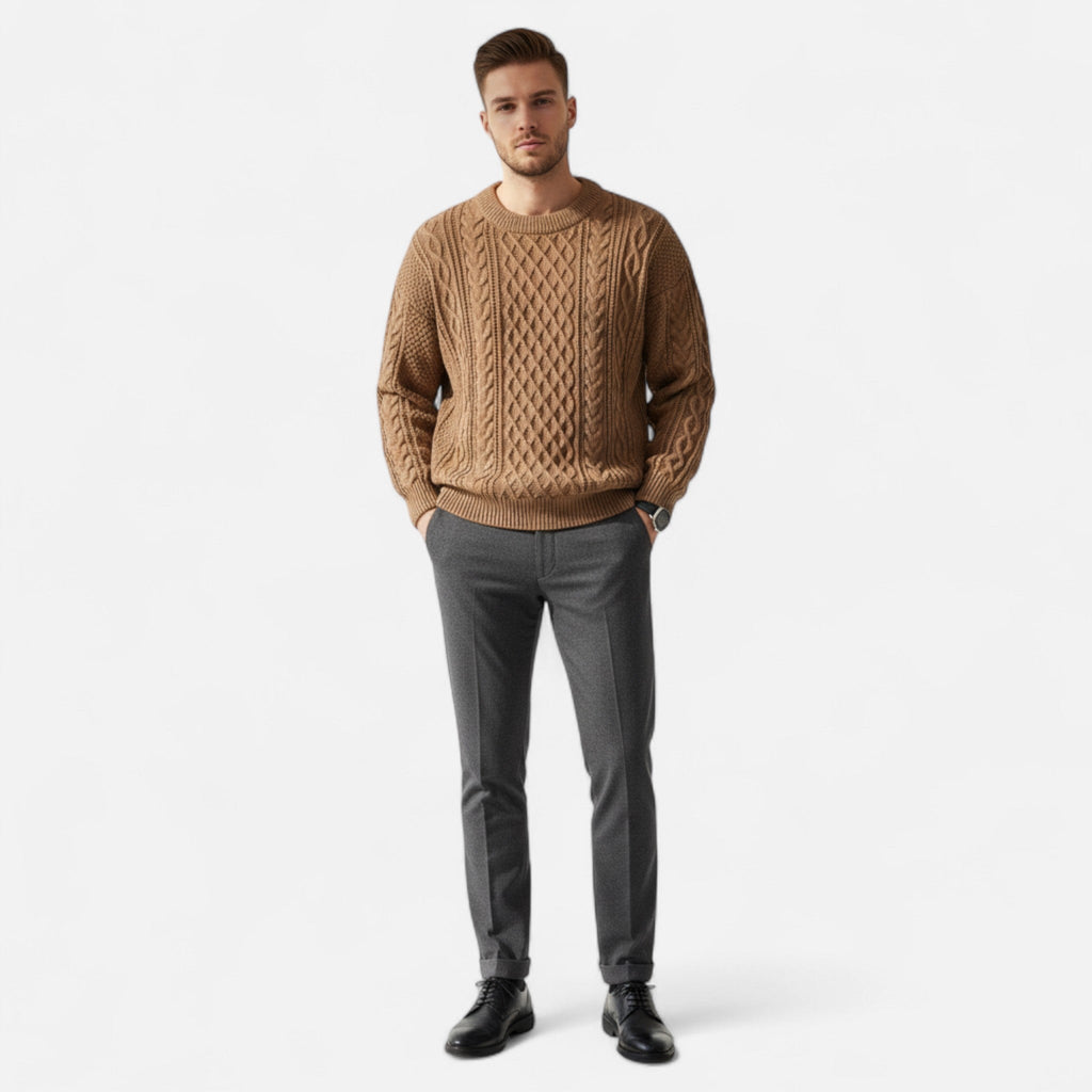 Men's cable knit crew neck sweater with long sleeves