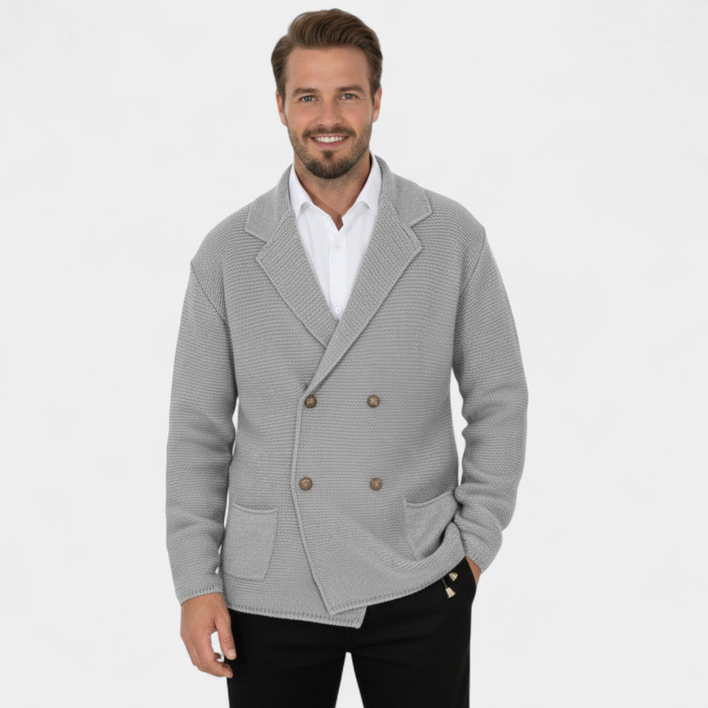 Men's double-breasted knitted cardigan with notched lapels and front pockets