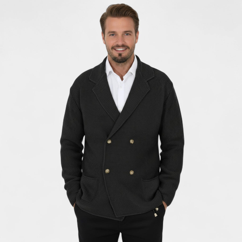 Men's double-breasted knitted cardigan with notched lapels and front pockets