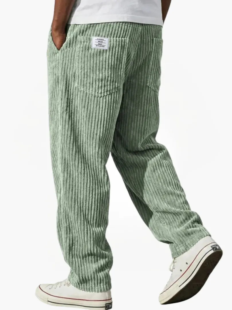 Men's straight-leg corduroy trousers with side and rear pockets