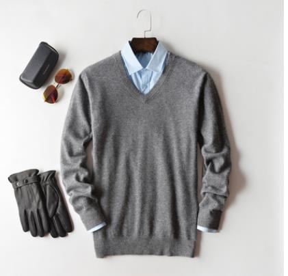 Men's plain crew neck sweater with long sleeves and ribbed trims