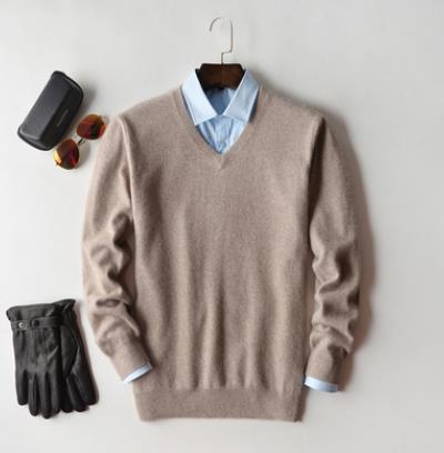 Men's plain crew neck sweater with long sleeves and ribbed trims