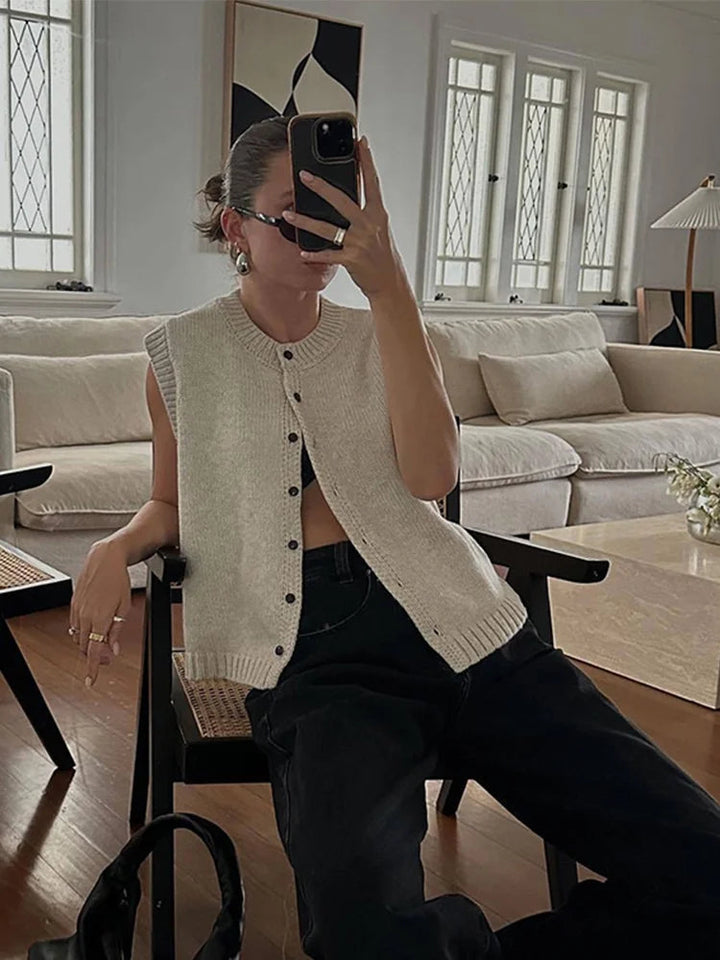 Women's knitted sleeveless cardigan vest with button front
