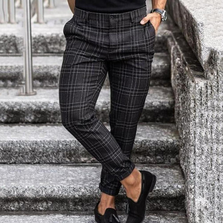 Men's checked slim leg chino trousers with belt loops and full-length cut