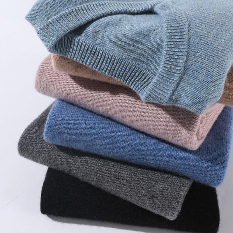 Men's plain crew neck sweater with long sleeves and ribbed trims