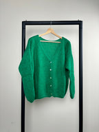 Women's knitted V-neck cardigan with long sleeves and front buttons