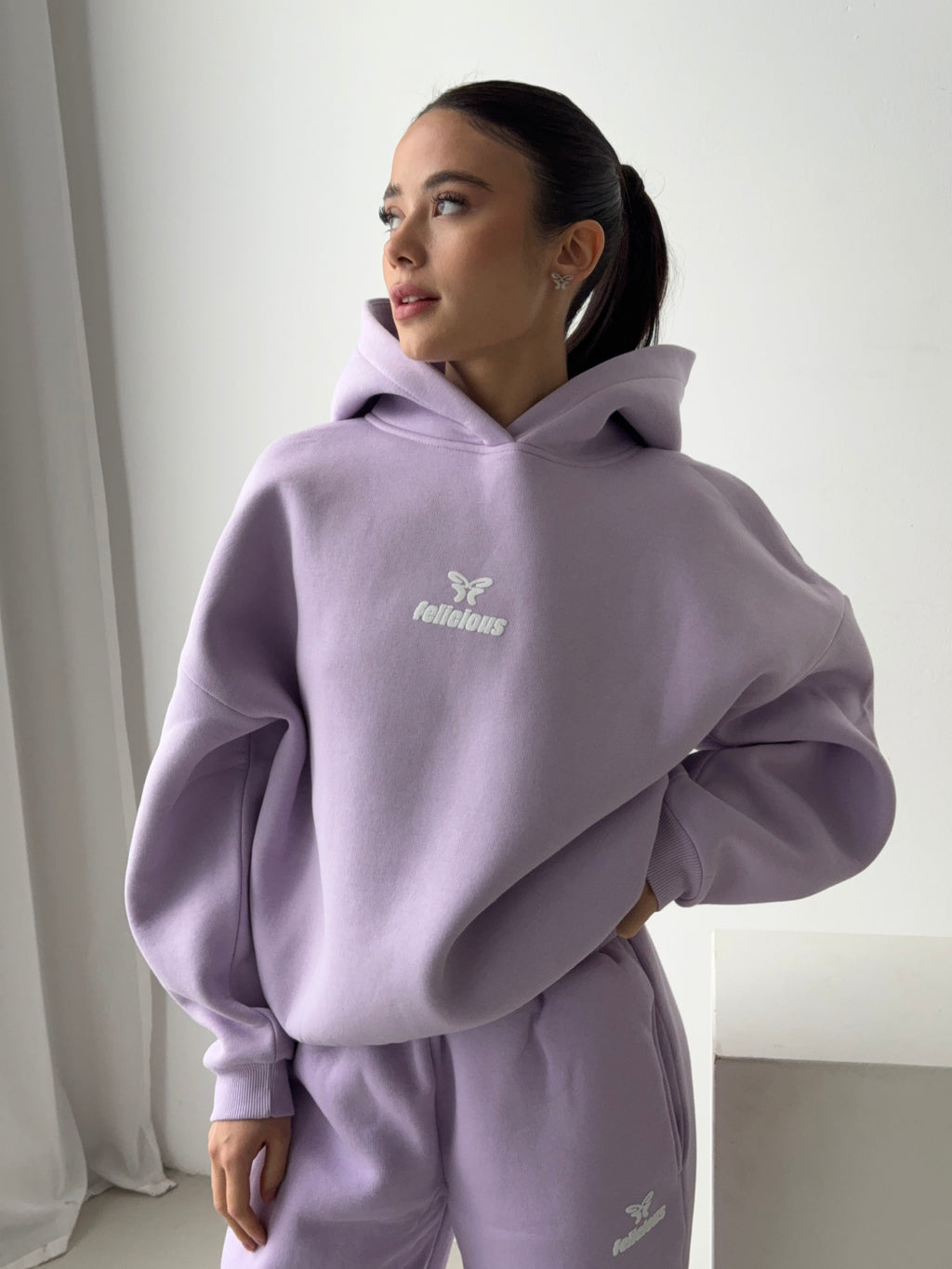 Women's lavender logo hoodie with hood and ribbed trims