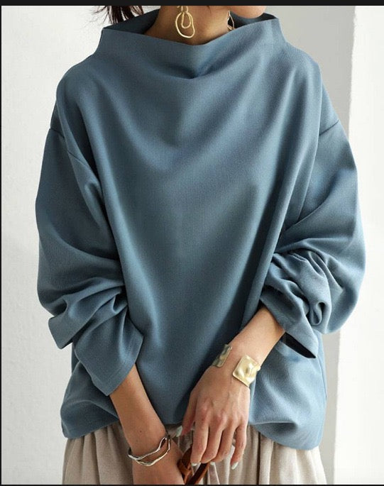 Women's oversized sweater with cowl neckline and long sleeves