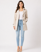 Women's short trench coat with lapels, buttons and cuff straps