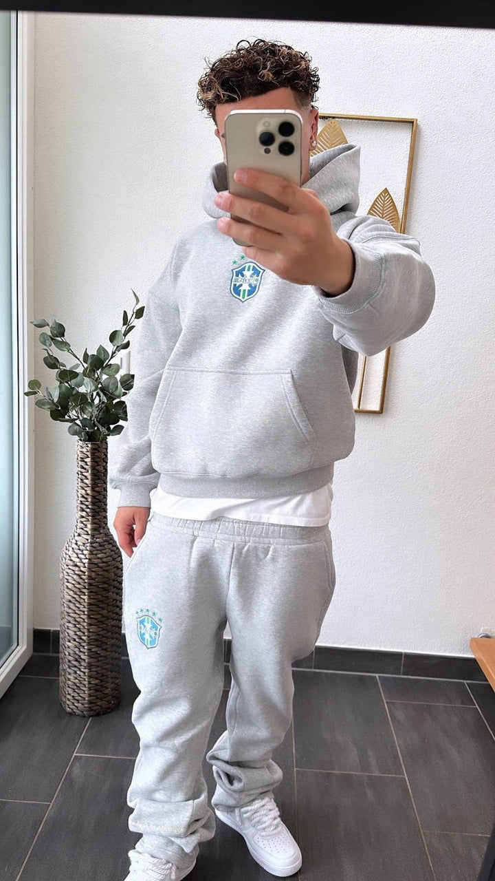 Men's hooded tracksuit set with crest details, pouch pocket and jogger trousers