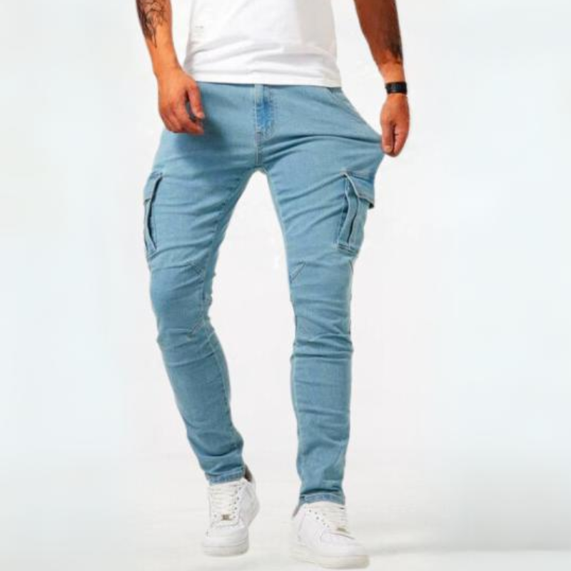 Men's skinny cargo jeans with utility pockets, distressed details and full-length legs