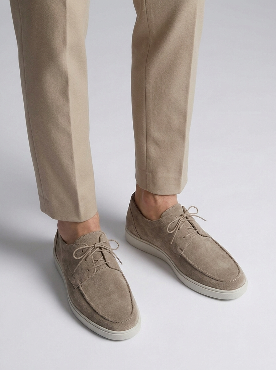 Men's lace-up moc toe loafers with low heels