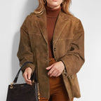 Women's blazer jacket with notched lapels, long sleeves and flap pockets