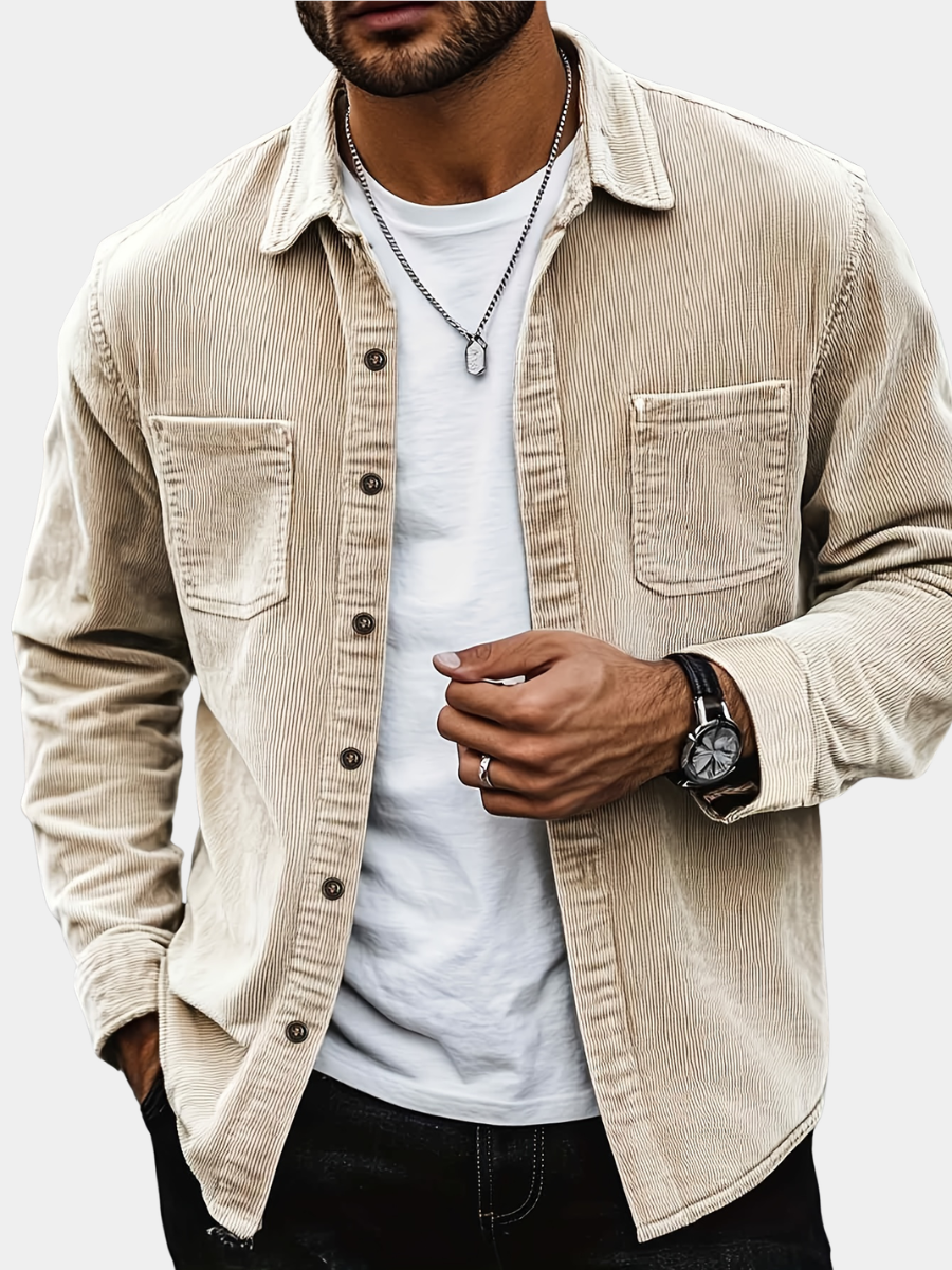 Men's corduroy overshirt with a button front and two patch pockets