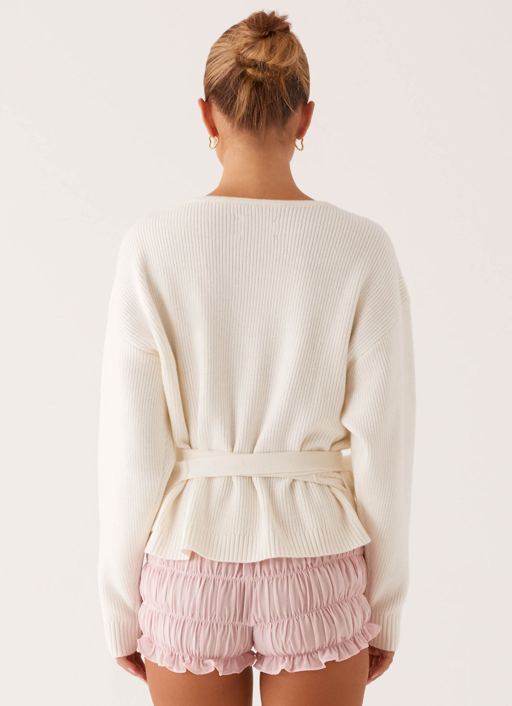 Women's ivory ribbed wrap cardigan with V-neckline, long sleeves and tie waist