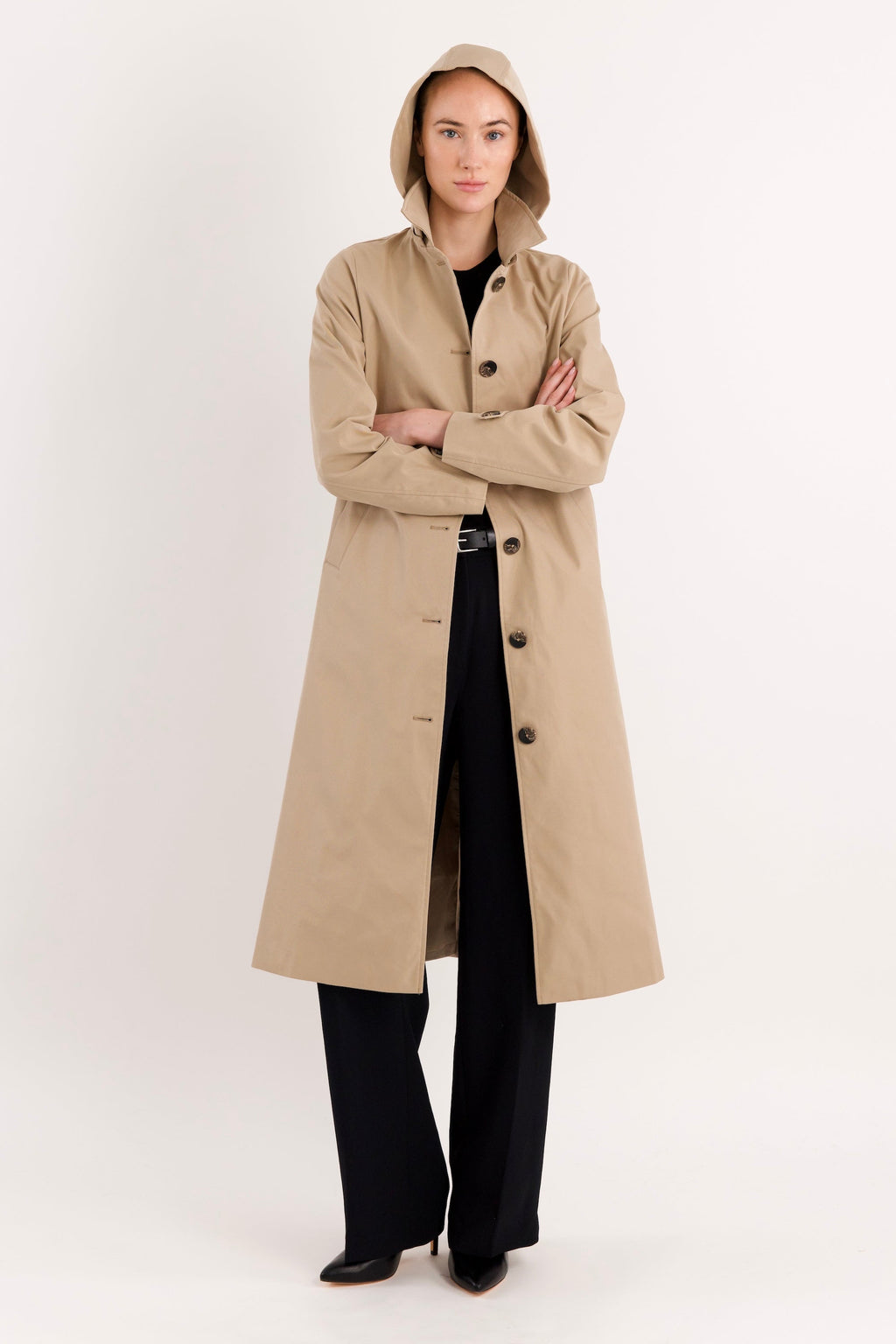 Women's long single-breasted trench coat with pointed collar and button front