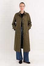 Women's long single-breasted trench coat with pointed collar and button front