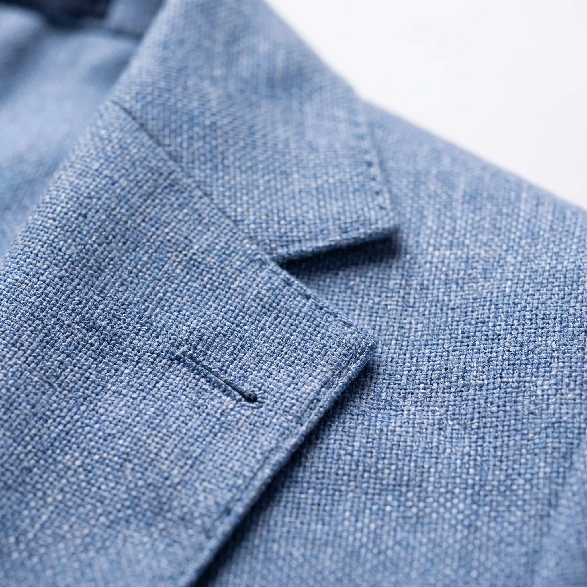 Lumira  - Tailored Lightweight Summer Men's Blazer Smart-Casual Dressing