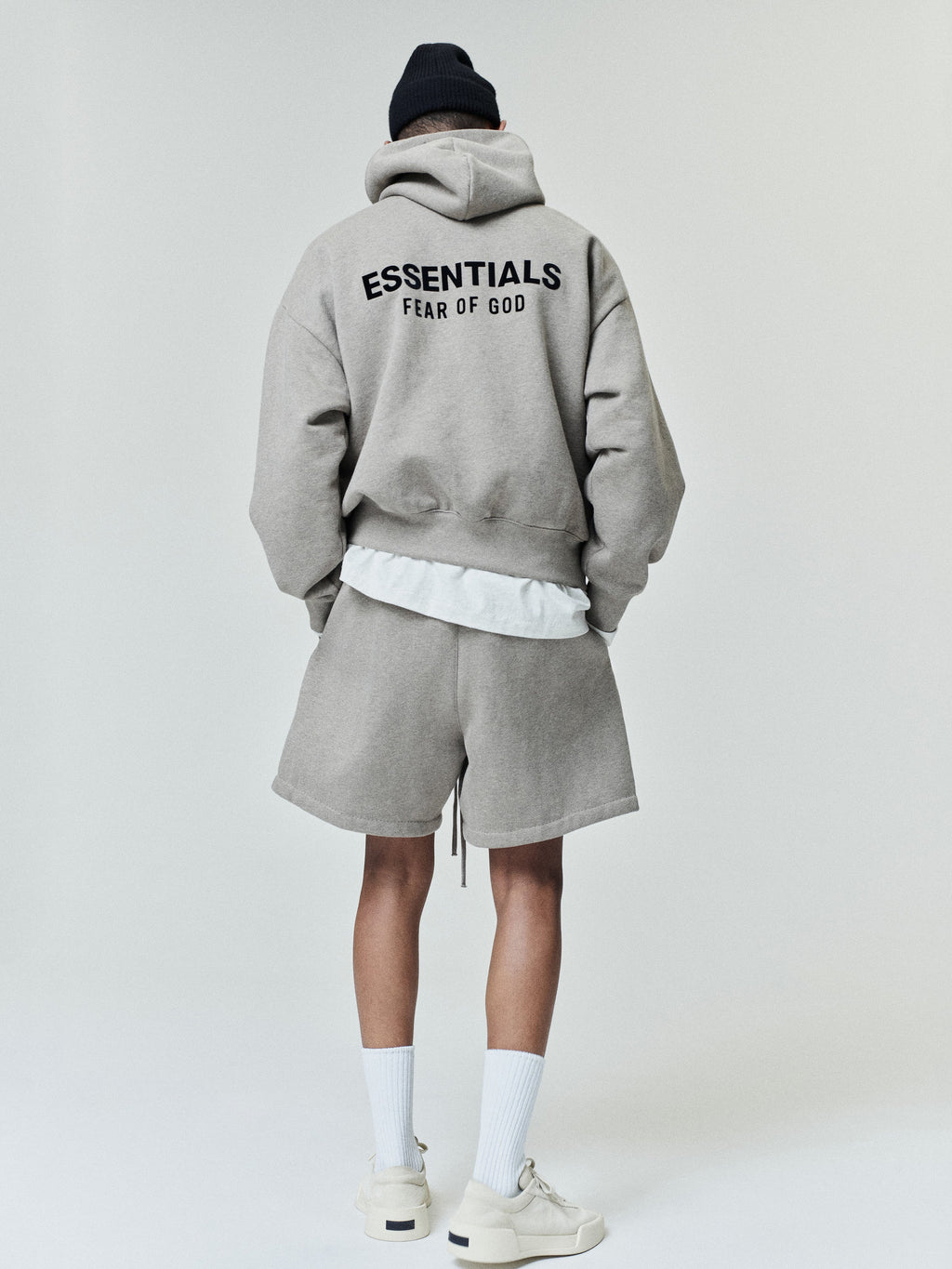 Men's heathered classic hoodie with kangaroo pocket