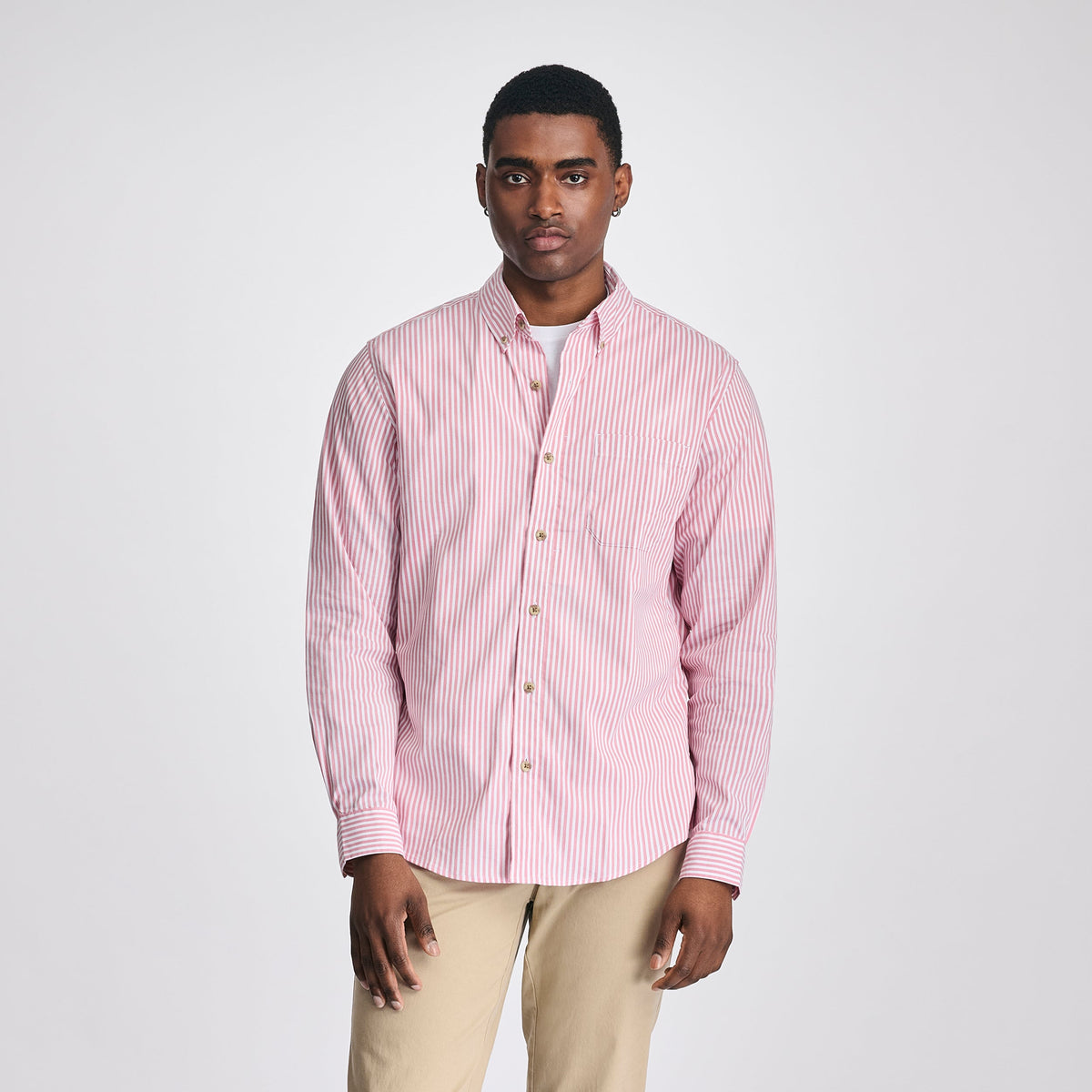 Men's checked long-sleeve shirt with button-down collar and chest pocket