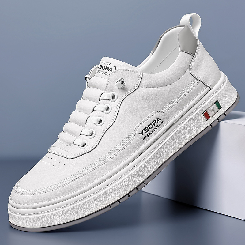 Men's stitched panel lace-up sneakers with low textured sole