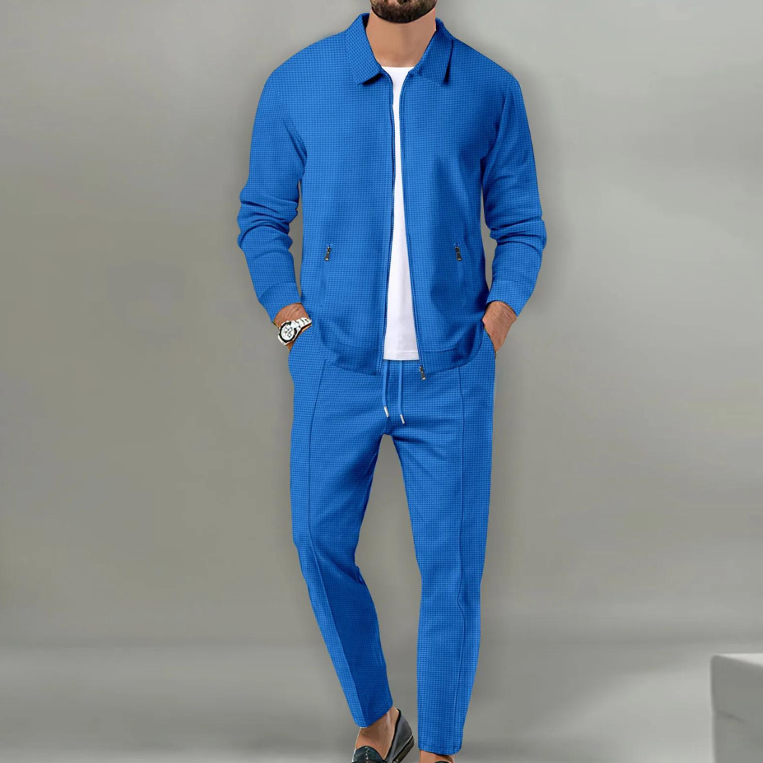 Men's two-piece textured tracksuit set with zip jacket and tapered trousers