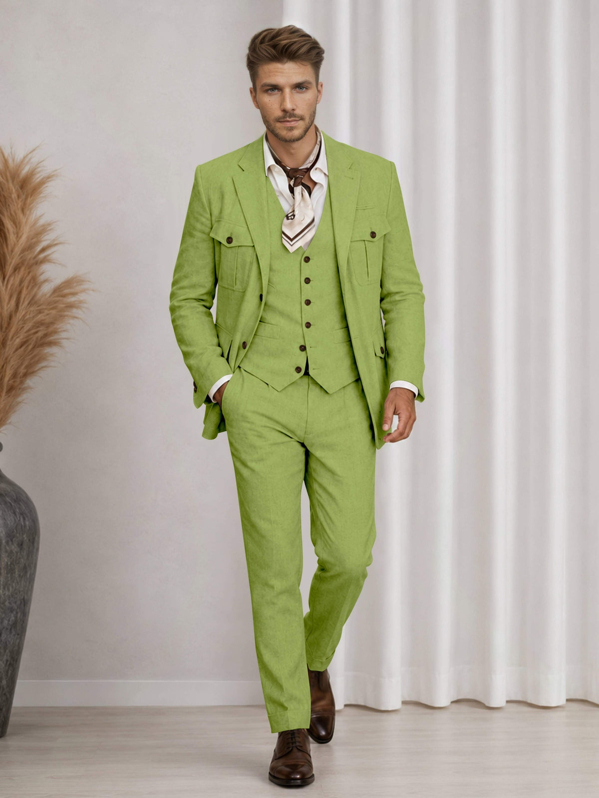 Men's three-piece suit with notch-lapel jacket, buttoned waistcoat and matching trousers