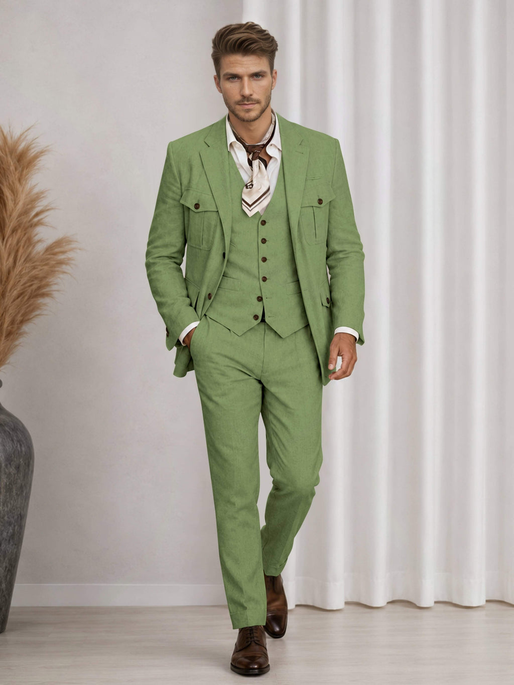 Men's three-piece suit with notch-lapel jacket, buttoned waistcoat and matching trousers