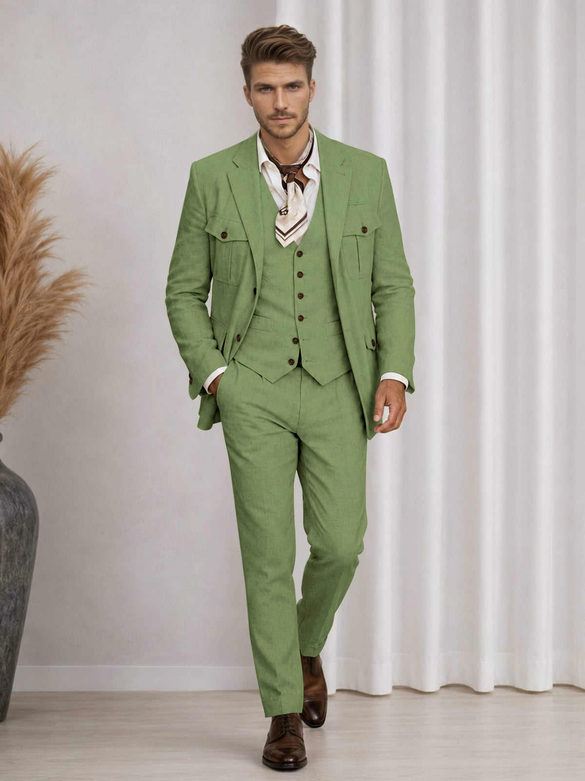Men's three-piece suit with notch-lapel jacket, buttoned waistcoat and matching trousers