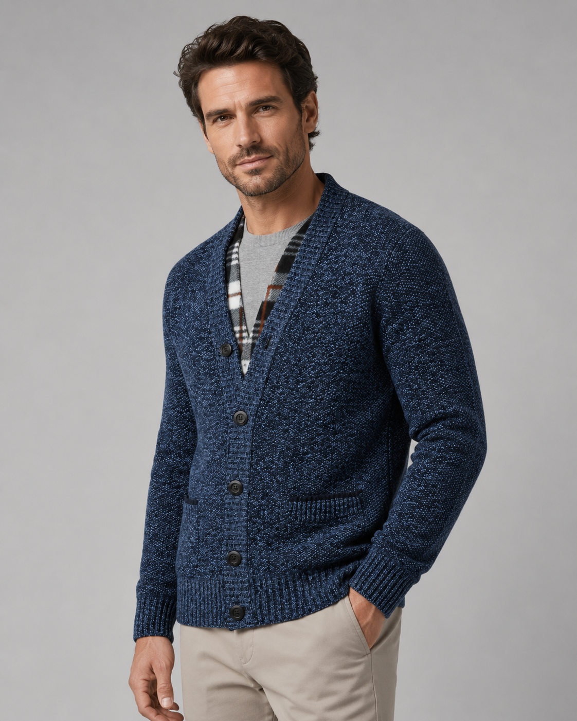 Ribbed V-neck cardigan with long sleeves, buttons and front pockets