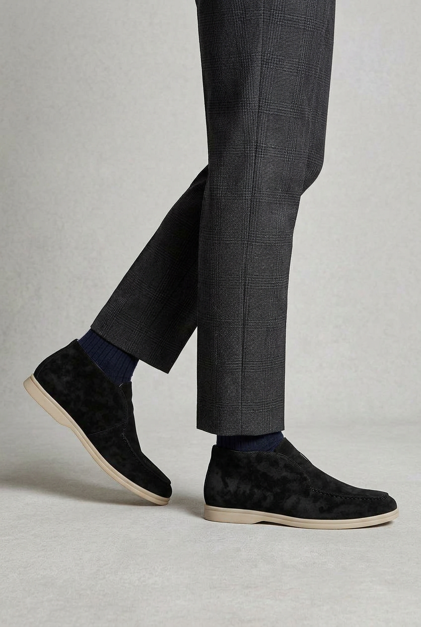 Men's suede-look moc toe slip-on loafers with a light sole