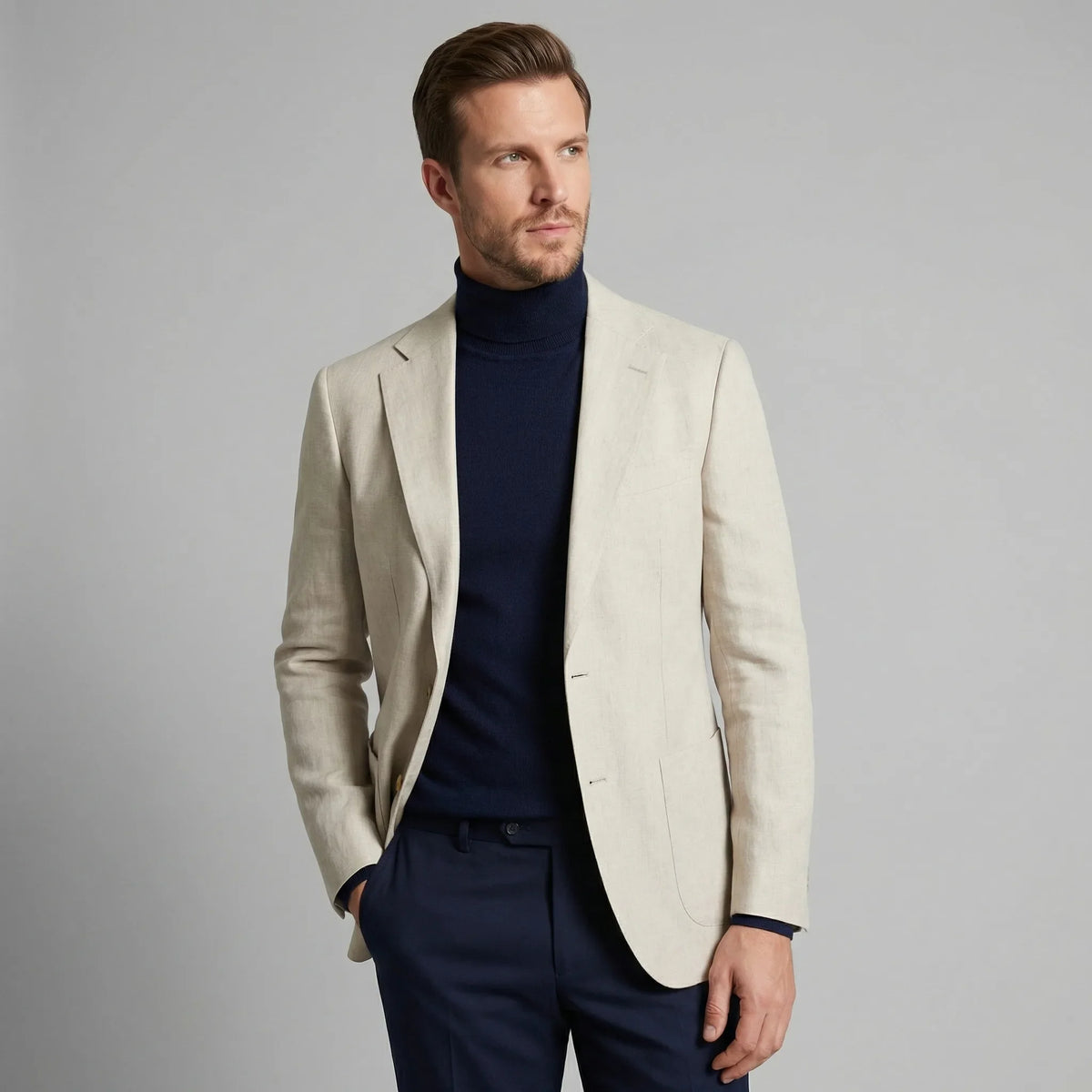 Men's single-breasted blazer with notched lapels and flap pockets