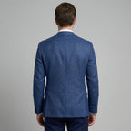Men's single-breasted blazer with notched lapels and flap pockets