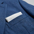 Men's single-breasted blazer with notched lapels and flap pockets